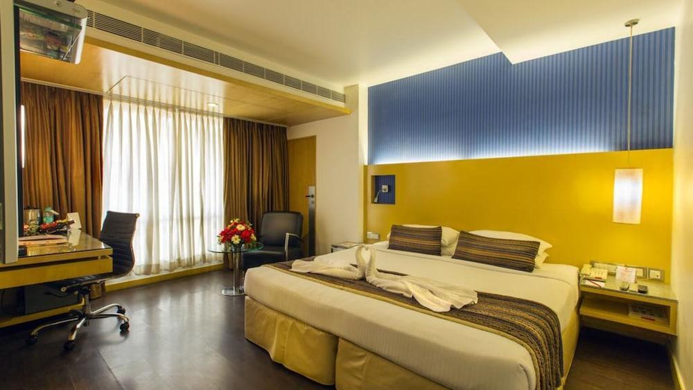 Ramee Guesline Hotel, Dadar Mumbai Exterior foto